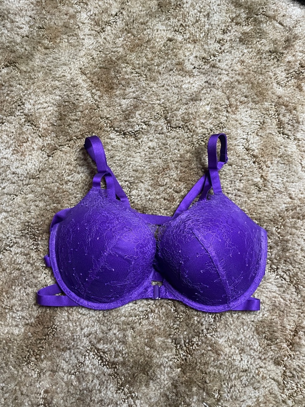Victoria’s Secret Very Sexy Purple Push Up Bra Size 32DD